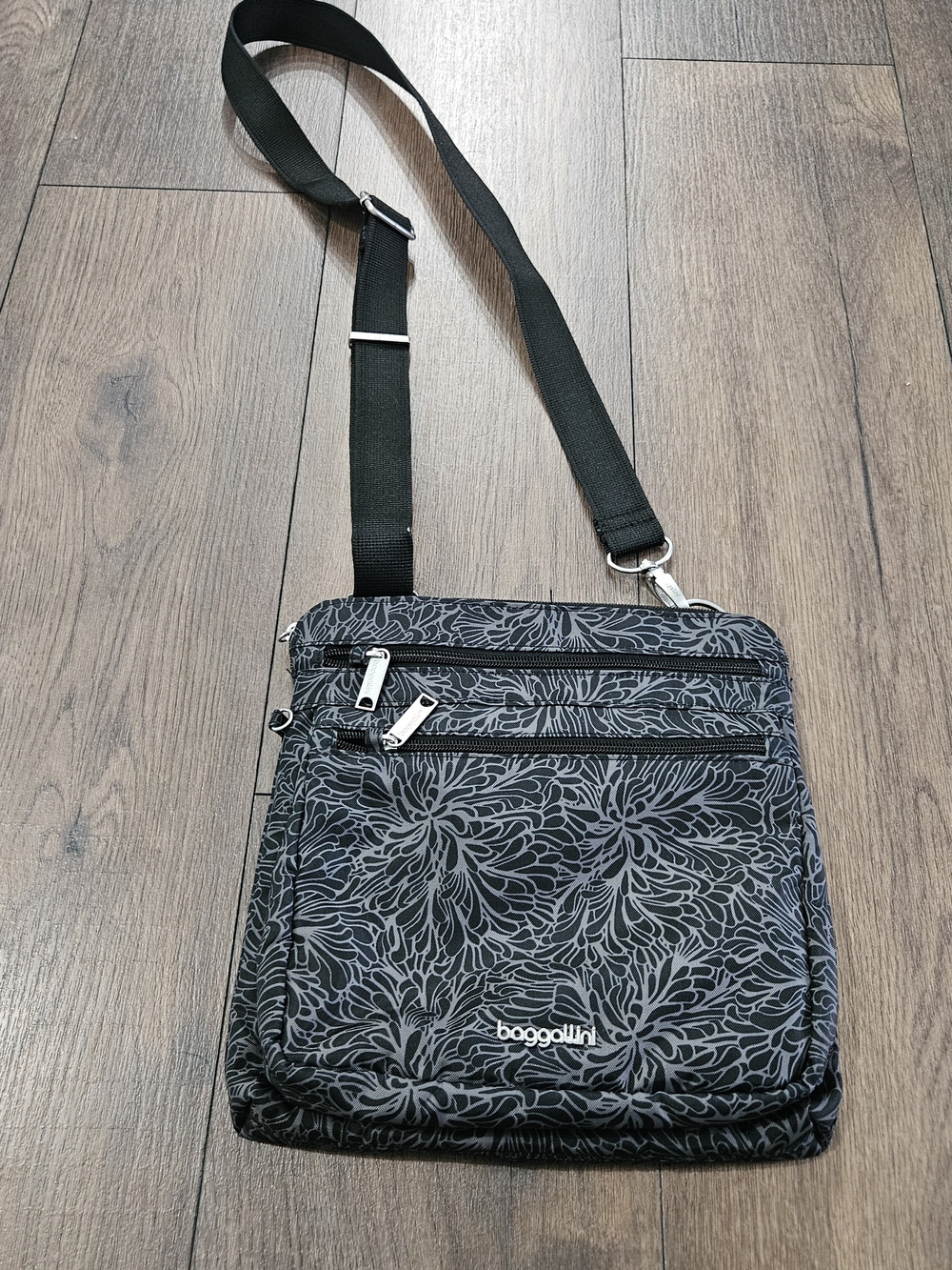 Baggallini Black and Gray Floral Crossbody Bag